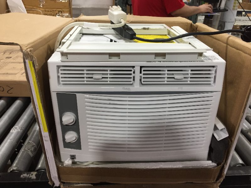 Photo 2 of RCA RACM5010 5,000 BTU 115V Window Air Conditioner, White

