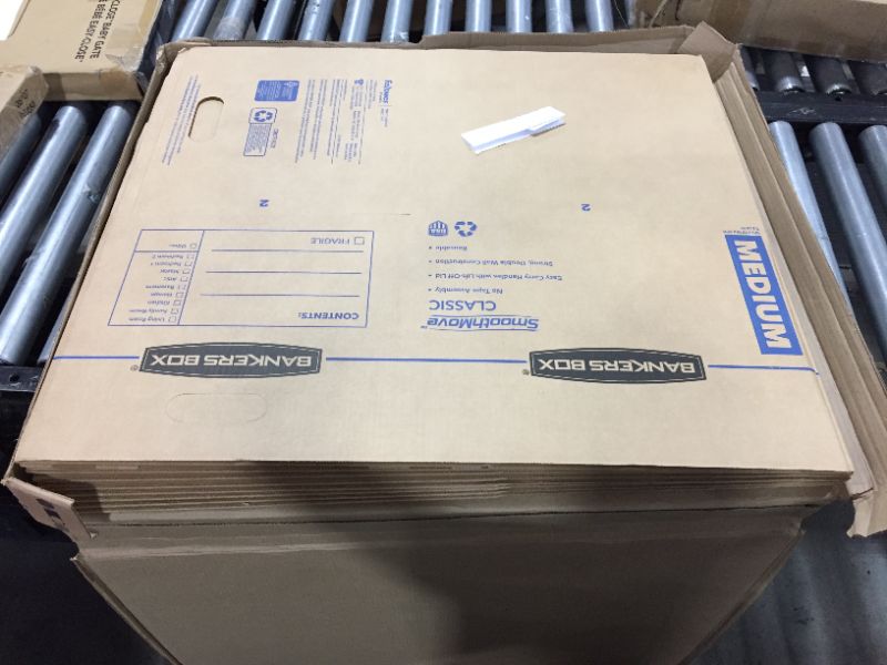 Photo 2 of Bankers Box SmoothMove Basic Medium Moving Boxes, 18"L X 15"W X 14"H, Kraft/Blue, 8/Pack