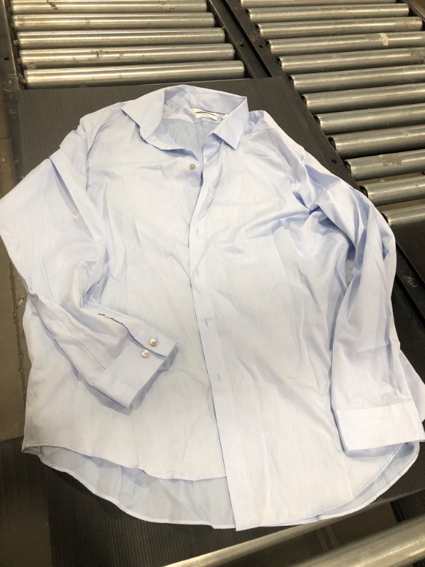 Photo 2 of Calvin Klein Men's Dress Shirt Regular Fit Non Iron Stretch Solid
SIZE 18" 