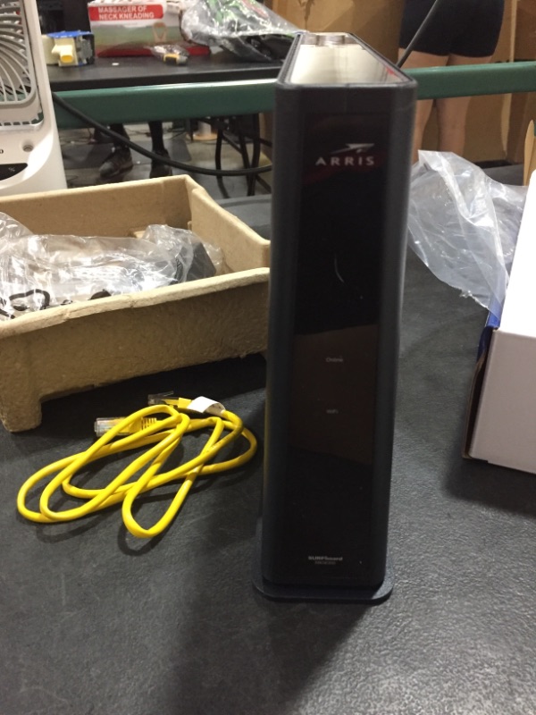 Photo 2 of Arris SURFboard SBG8300 - Cable Modem - GigE 802.11b/g/n 802.11ac Wave 2 - MISSING MANUAL 
