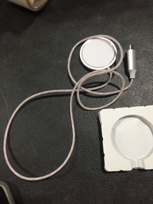 Photo 1 of Magsafe Charger, White