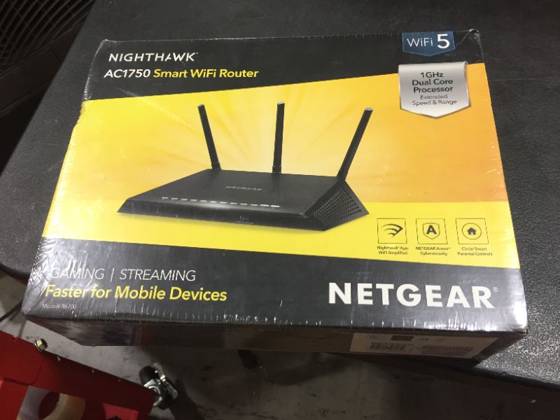 Photo 2 of NETGEAR Nighthawk Smart Wi-Fi Router, R6700 - AC1750 Wireless Speed Up to 1750 Mbps | Up to 1500 Sq Ft Coverage & 25 Devices | 4 x 1G Ethernet and 1 x 3.0 USB Ports | Armor Security
