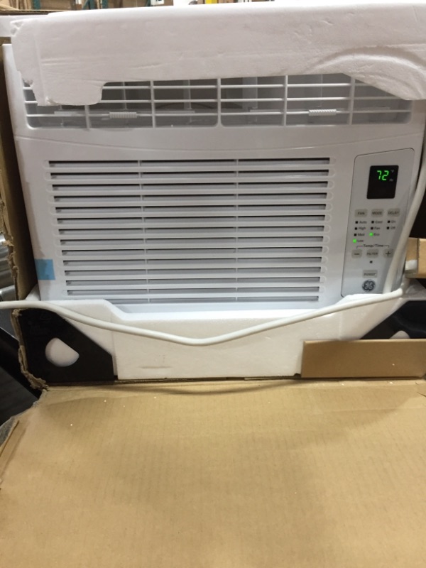 Photo 2 of AHEE06AC 17" Window Air Conditioner with 6000 BTU Cooling Capacity Remote Control 24 Hour Timer 11.1 CEER and Fixed Chassis in
