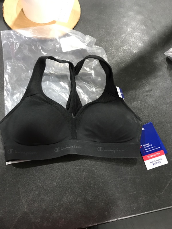 Photo 2 of Champion Women's The Curvy Sports Bra
SIZE M 