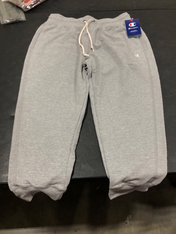 Photo 2 of Champion Womens French Terry Capris
SIZE M 