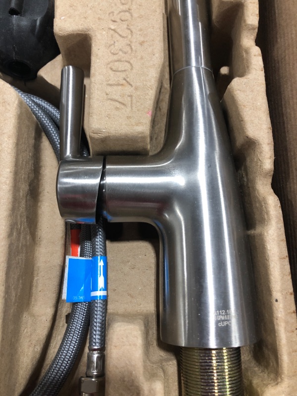 Photo 6 of AMERICAN STANDARD Fairbury 2S Single-Handle Pull-Down Sprayer Kitchen Faucet in Stainless Steel. OPEN BOX. PRIOR USE.
