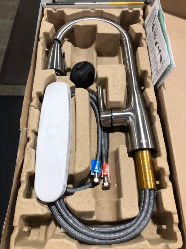 Photo 4 of AMERICAN STANDARD Fairbury 2S Single-Handle Pull-Down Sprayer Kitchen Faucet in Stainless Steel. OPEN BOX. PRIOR USE.
