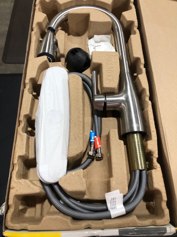 Photo 4 of AMERICAN STANDARD Fairbury 2S Single-Handle Pull-Down Sprayer Kitchen Faucet in Stainless Steel. OPEN BOX. PRIOR USE.
