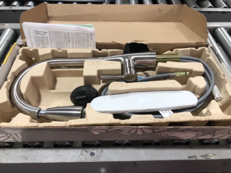 Photo 3 of AMERICAN STANDARD Fairbury 2S Single-Handle Pull-Down Sprayer Kitchen Faucet in Stainless Steel. OPEN BOX. PRIOR USE.
