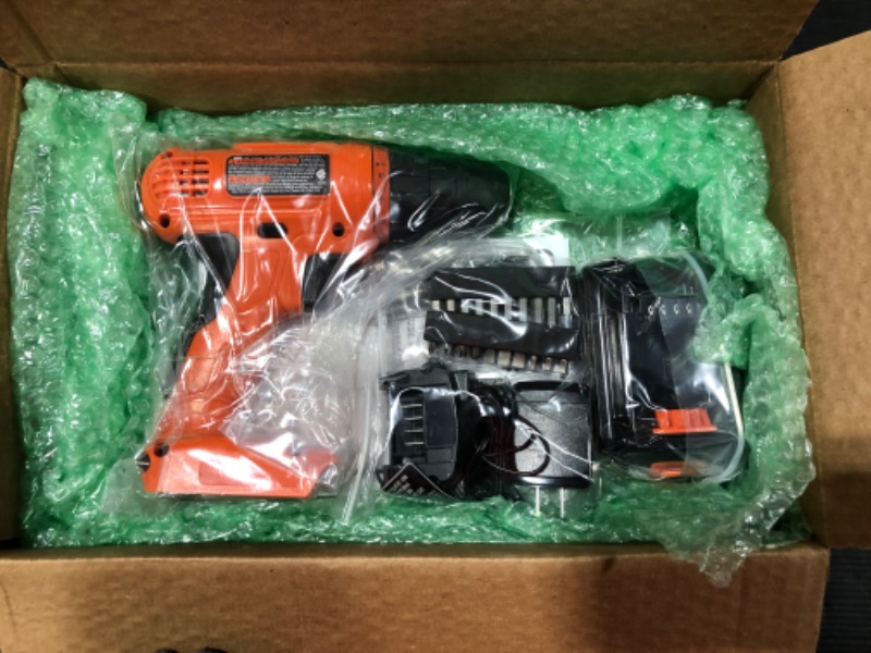 Photo 2 of BLACK+DECKER 20V MAX* Cordless Drill / Driver, 3/8-Inch
