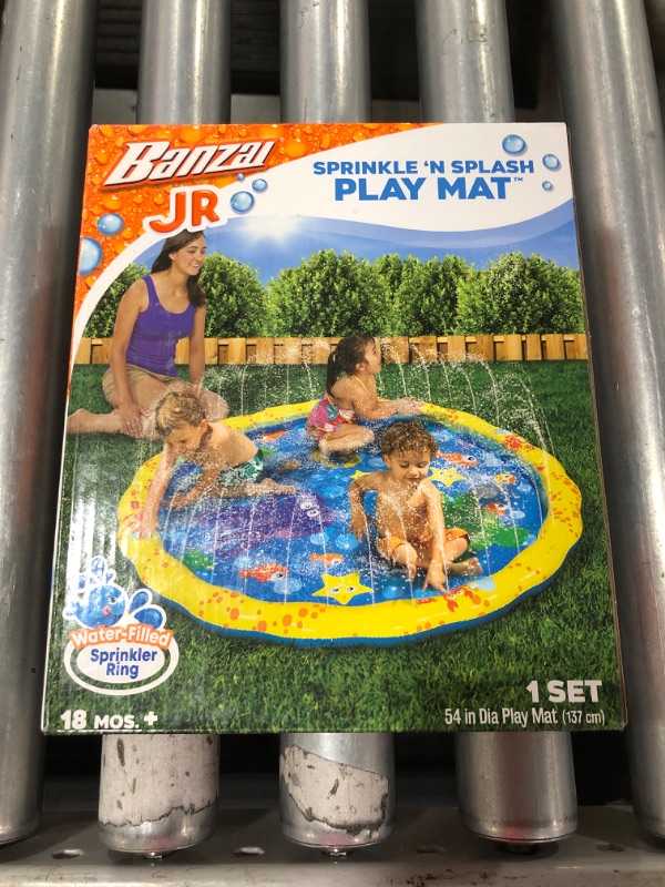 Photo 2 of Banzai Sprinkle 'N Splash Play Mat
