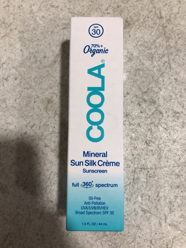 Photo 4 of COOLA Organic Sun Silk Creme and Face Moisturizer with SPF 30, Dermatologist Tested Mineral Sunscreen with Plant-Derived BlueScreen Digital De-Stress Technology, 1.5 Fl Oz
05/2022.