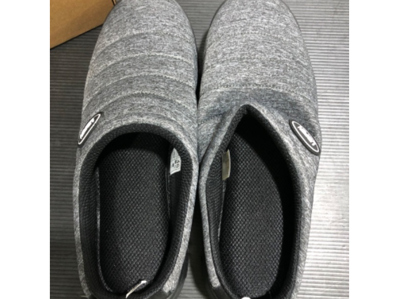 Photo 4 of UBFEN Men's/womens Slip on Indoor Outdoor House Shoes in gray size 46/ us mens 13 or size 15 women