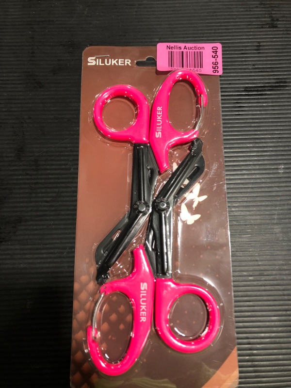 Photo 1 of 2 pack of medical trauma shears