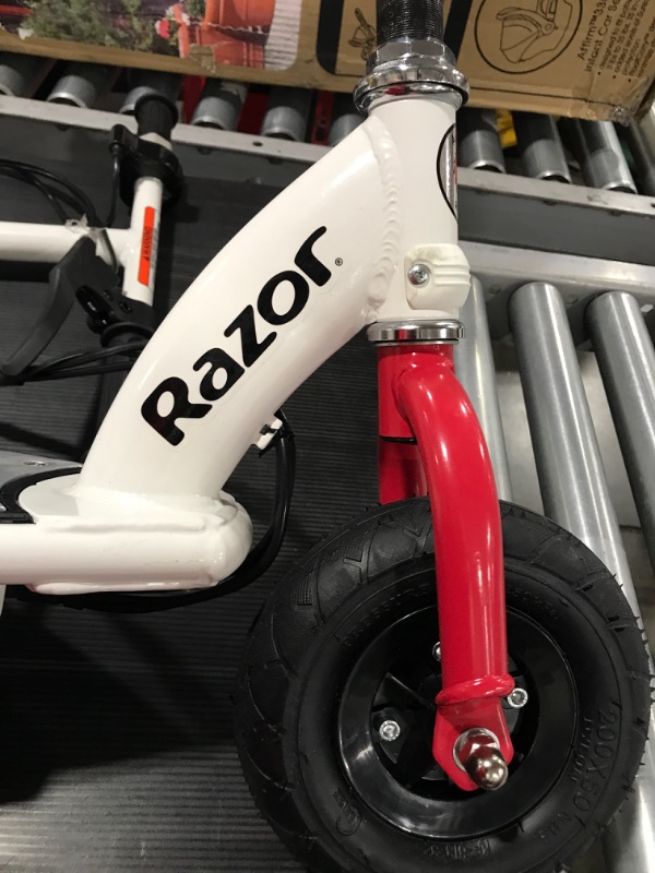 Photo 4 of FOR PARTS ONLY! Razor - E200 Electric Scooter- 8" Air-Filled Tires, 200-Watt Motor, Up to 12 mph and 40 min of Ride Time- Motor does not start. After full charge and getting to required speed, the electric motor does not engage.