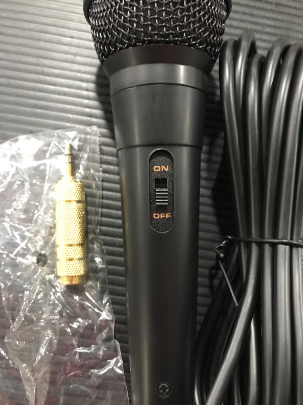 Photo 2 of Dynamic Microphone with 1/4 Inch Plug