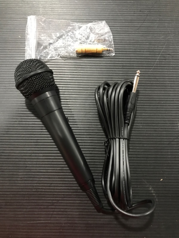 Photo 1 of Dynamic Microphone with 1/4 Inch Plug