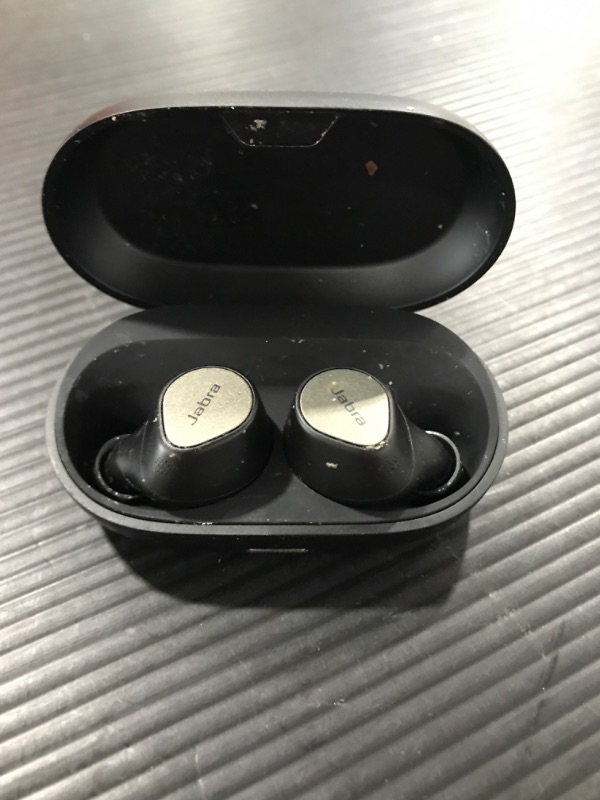 Photo 3 of Jabra Elite 7 Pro in Ear Bluetooth Earbuds - Adjustable Active Noise Cancellation [Titanium Black]