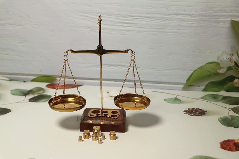 Photo 2 of Novelika Old Traditional Goldsmith Weight (tarazu) showpiece Brass Weighing Scale Balance Justice Law Scale Collectibles Gift 1 pcs