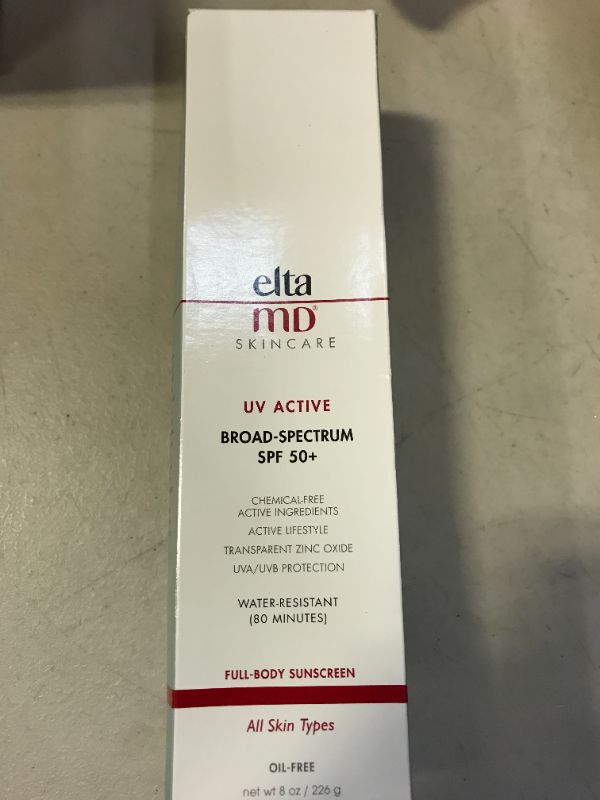 Photo 2 of EltaMD UV Active Mineral Sunscreen Lotion Broad-Spectrum SPF 50+, Non Greasy, Oil-Free Body Sunscreen, 8 fl. oz.
EXP MAY 2022