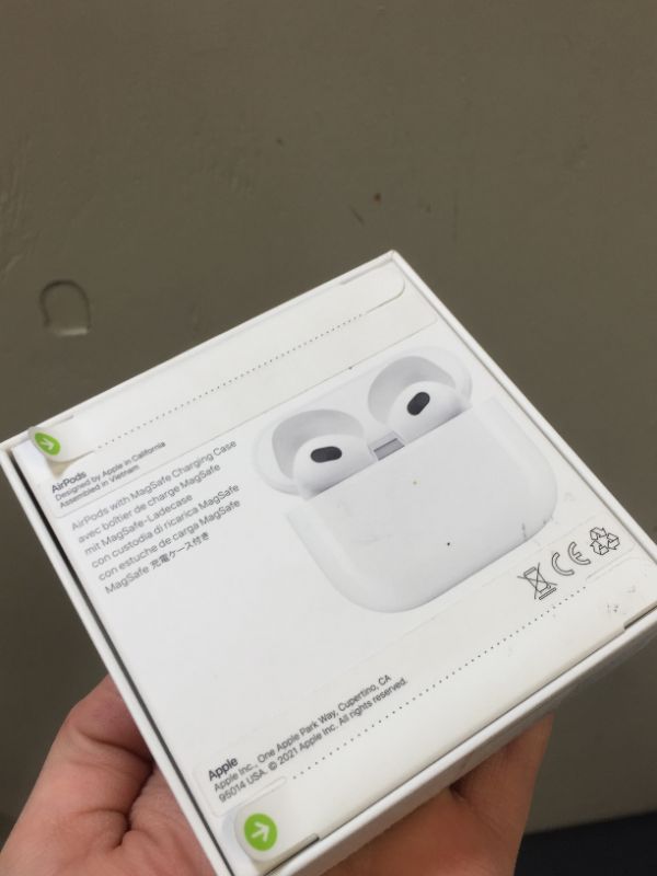 Photo 3 of AirPods (3rd generation)
(factory sealed) (serial number was peeled off)