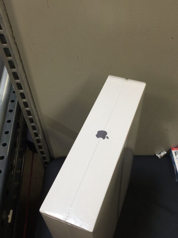Photo 4 of Apple 13-in MacBook Air W Retina Display: M1, 8GB RAM, 512GB SSD - Space Gray (2020)
(factory sealed)