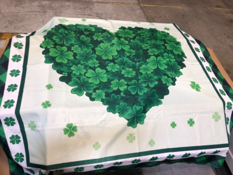 Photo 3 of ZEREAA St. Patrick's Day Rectangle Table Cloth, Farmhouse Clover Love Heart Fresh Green Plaid Tablecloth Waterproof Anti-Shrink Soft and Wrinkle Resistant Decoration Fabric Table Cover for Kitchen (52X52)INCH
