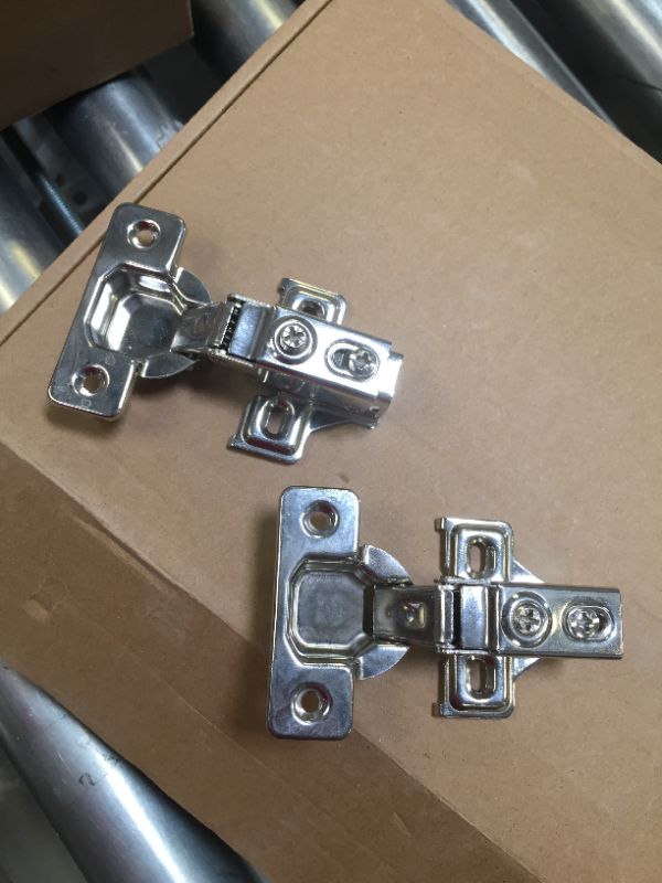 Photo 1 of 50pcs door hinges 