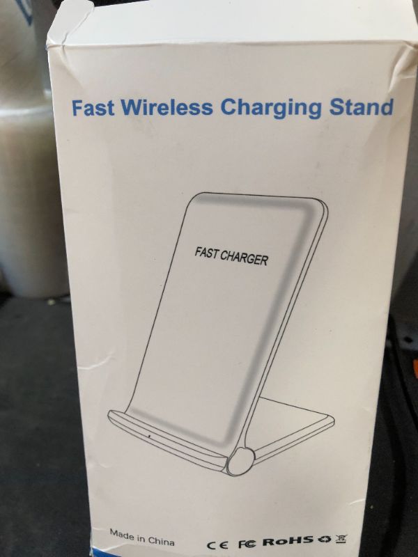 Photo 1 of fast wireless charding stand