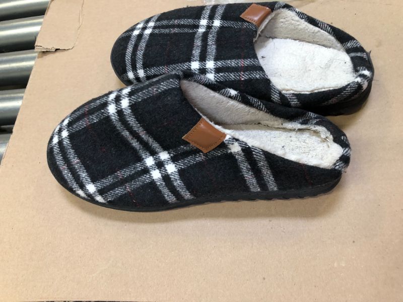 Photo 1 of house slippers 10/11