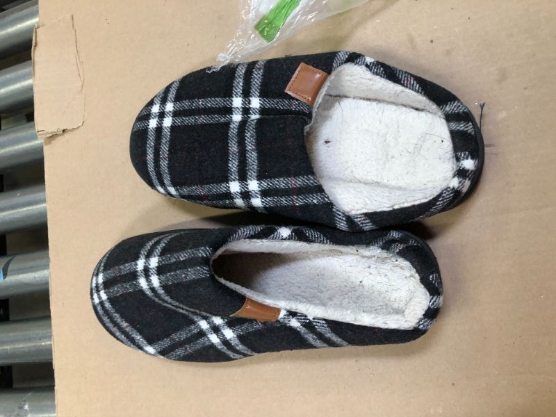 Photo 1 of house slippers 10/11
