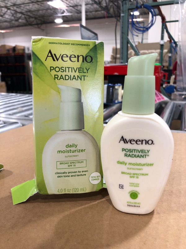 Photo 2 of Aveeno Positively Radiant Daily Facial Moisturizer with Broad Spectrum SPF 15 Sunscreen & Total Soy Complex for Even Tone & Texture, Hypoallergenic, Oil-Free & Non-Comedogenic, 4 fl. oz
