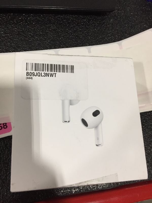 Photo 2 of Apple AirPods (3rd Generation)
