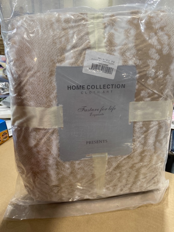 Photo 1 of FANSIY Sherpa Blanket Throw Blanket for Couch Home Decor Soft Fuzzy Bed Blanket Suitable for All Season Use (Camel, 60"x80")
