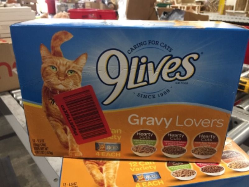 Photo 2 of 9Lives Gravy Favorites Wet Cat Food Variety Pack, 5.5 Ounce (Pack of 12)**BEST BY: 03/05/2022**
