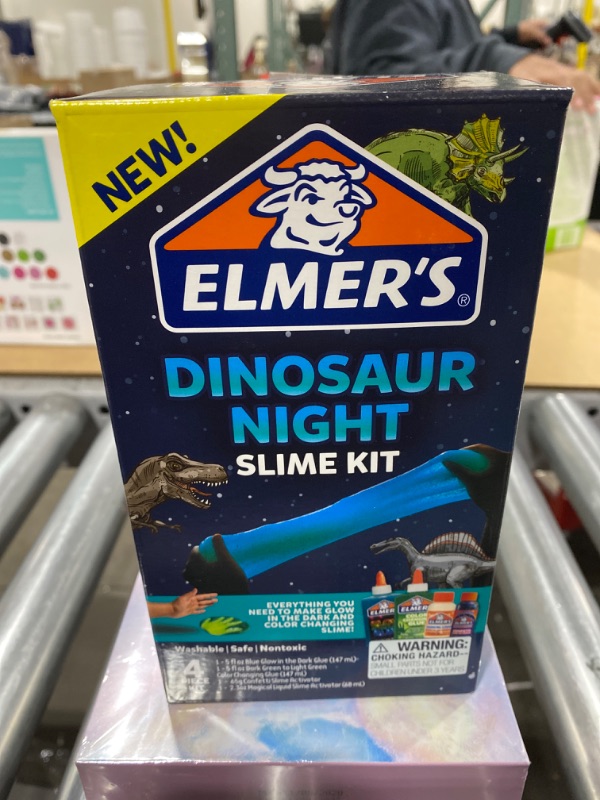 Photo 2 of Elmer's 4pk Color Changing Dinosaur Night Slime Kit Multicolored

