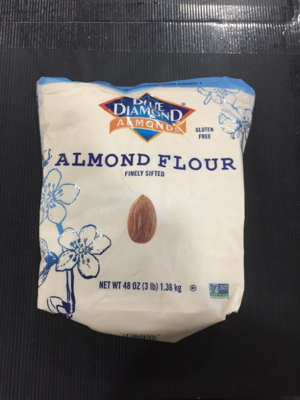 Photo 2 of Blue Diamond Almond Flour, Gluten Free, Blanched, Finely Sifted 3 Pound bag
