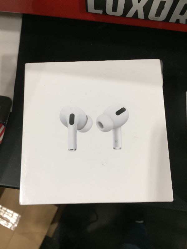 Photo 4 of Apple AirPods Pro with Magsafe Charging Case - 2021
