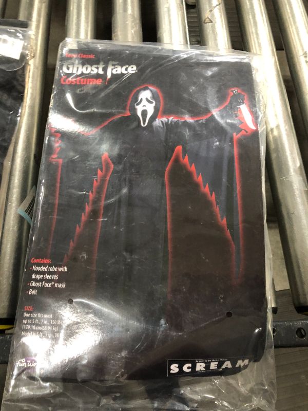 Photo 2 of SCREAM GHOST FACE TEEN
ONE SIZE