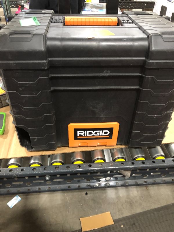 Photo 5 of 22 in. Pro Gear Cart Tool Box in Black
HAS A HOLE