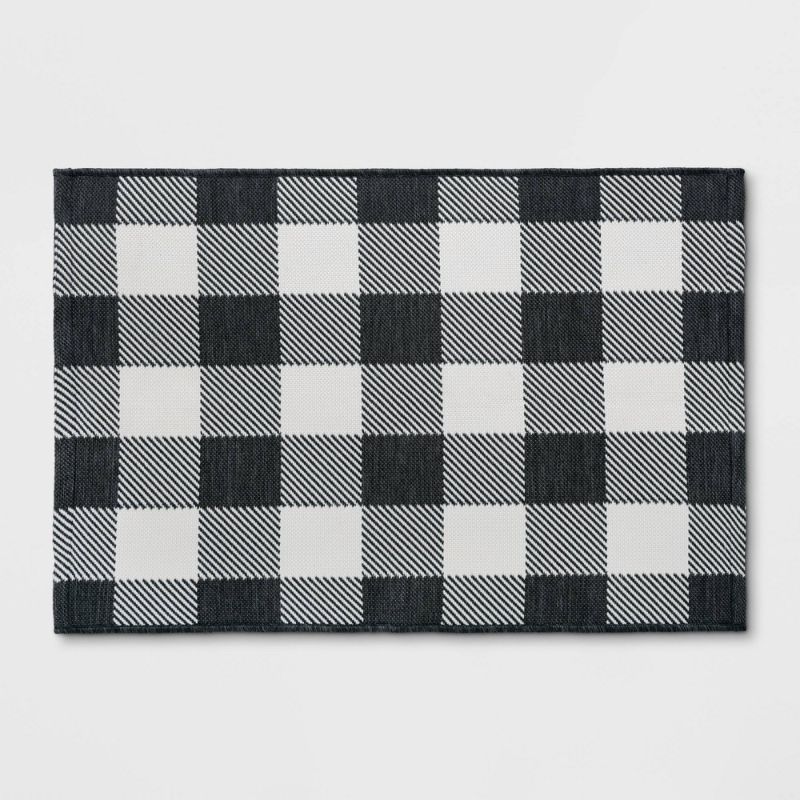 Photo 1 of 2'x3' Indoor/Outdoor Reversible Scatter Rug Black/White - Threshold™
