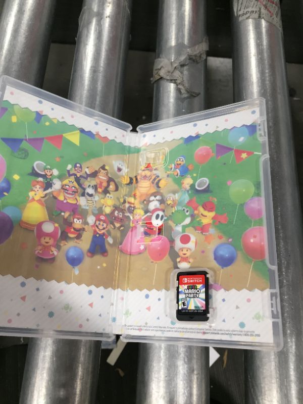 Photo 2 of Super Mario Party - Nintendo Switch
