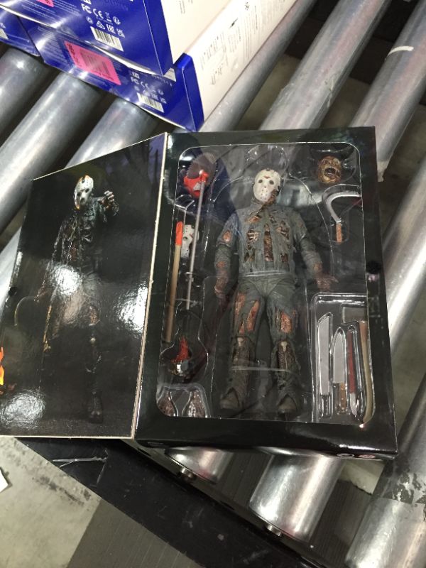 Photo 3 of Jason - Friday the 13th Part 7: the New Blood 7" Scale Action Figure
