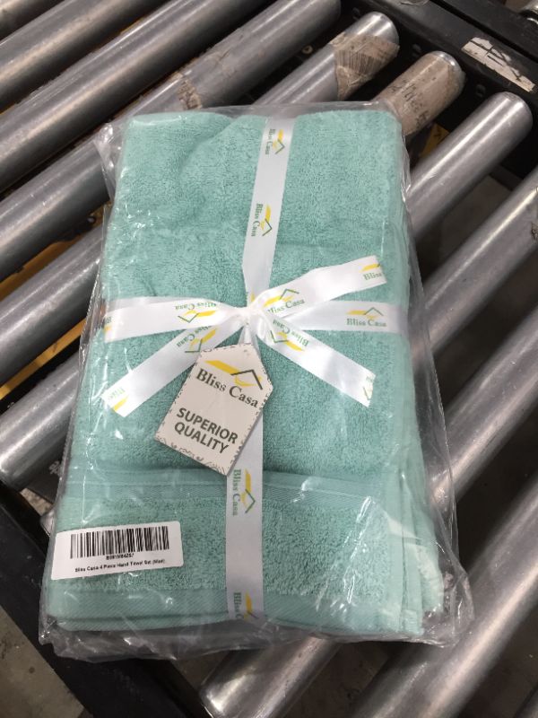 Photo 2 of Bliss Casa Large Hand Towels 16 x 28 Inch (4 Pack) - 600 GSM 100% Combed Cotton Quick Drying Highly Absorbent Towels - Soft Hotel Quality for Bath, Gym and Spa (Mint)
