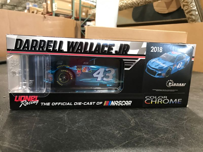 Photo 2 of 2018 Lionel Darrell (Bubba) Wallace Jr #43 NASCAR Racing Experience Color Chrome
