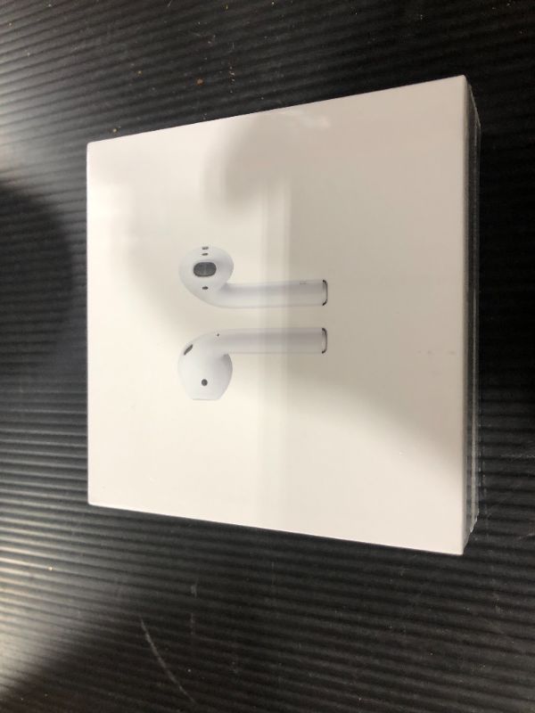 Photo 3 of Apple - AirPods with Charging Case (2nd generation) - White