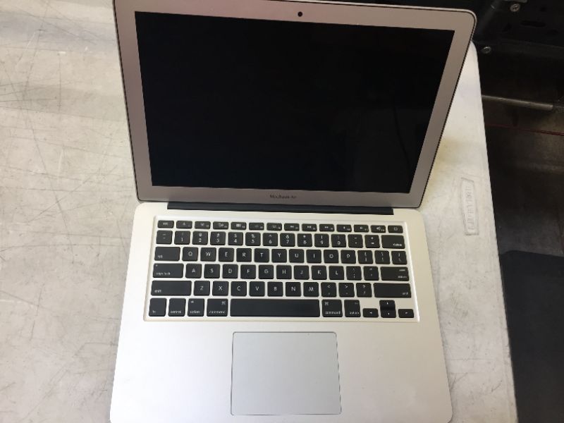 Photo 5 of Apple 13in MacBook Air, 1.8GHz Intel Core i5 Dual Core Processor, 8GB RAM, 128GB SSD, Mac OS, Silver, MQD32LL/A 
A1466 EMC3178
