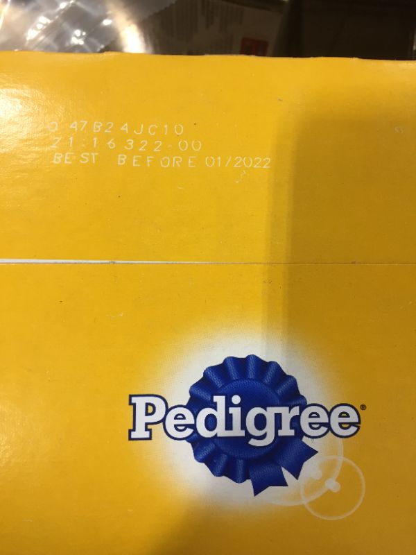 Photo 2 of (18 Pack) PEDIGREE Chopped Ground Dinner Adult Wet Dog Food Variety Pack, 3.5 oz. Pouches [expired 01/2022]
