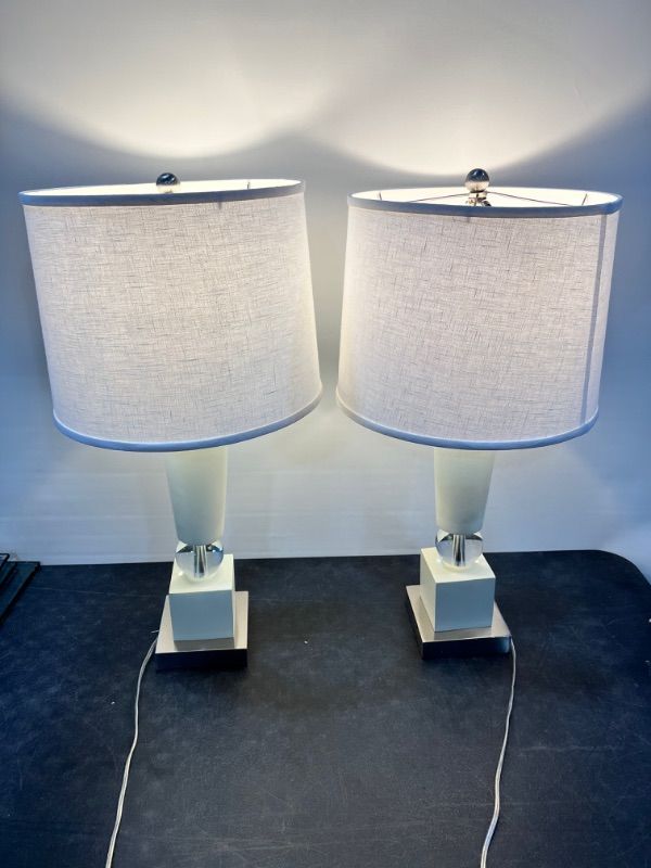 Photo 1 of DECORATIVE LARGE TABLE LAMP 31H INCHES WHITE AND GLASS FEATURES (Colors may Vary)  [pack of 2]