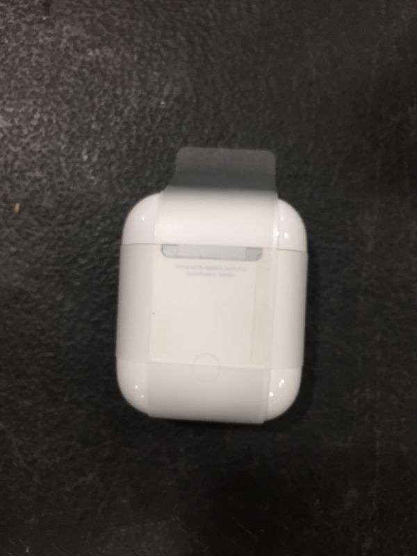 Photo 7 of Apple AirPods (2nd Generation)
